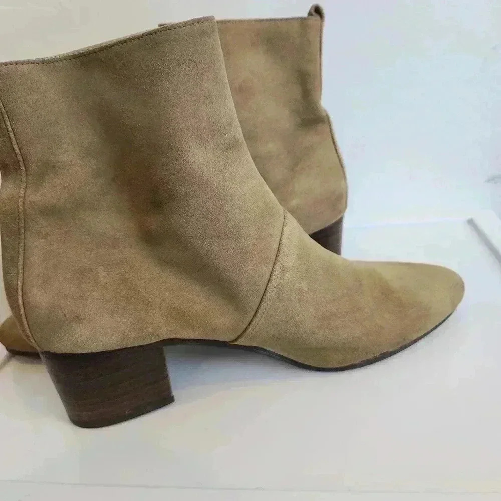 Banana Republic Lydia BootieVintage Olive - Picture 7 of 9